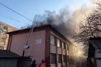 incendiu la un centru de plasament din aiud judetul alba mai multi copii evacuati 69b821afb284c
