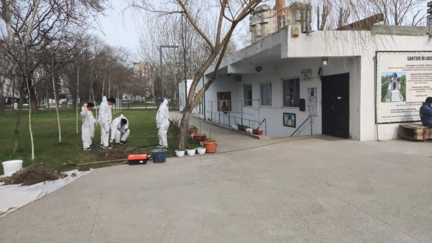 indemn la credinta si fapte bune voluntarii asociatiei suflete deschise pun piatra de temelie a unei noi ferestre spre cer 69be84287fbdb