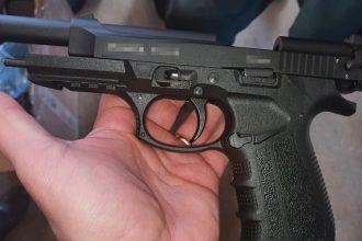 individul cu aere deinterlop care a tras cu arma in trafic la medgidia a fost condamnat definitiv 69bc9865d4121