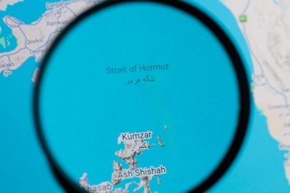 iranul doreste sa impuna taxe navelor care tranziteaza stramtoarea ormuz 69bc04f20678f