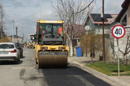 mai multe strazi din cumpana au intrat in reparatii odata cu imbunatatirea vremii foto 69c6e12d2a326