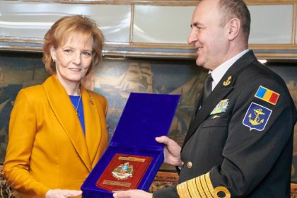 majestatea sa margareta custodele coroanei la bordul navei scoala mircea foto 69cc1ca6e1aa2