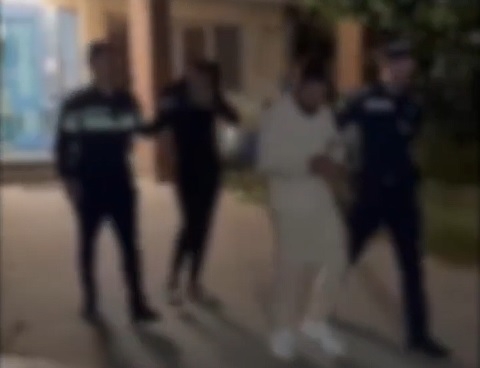 marturie socanta s au dus peste un barbat banuit de furt l au luat pe sus l au lovit si l au bagat cu forta in masina 69ae0a79a6a4a