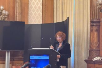 medicul irina dumitru a reprezentat spitalul de boli infectioase constanta la un eveniment de referinta organizat la palatul parlamentului 69c6fa71a01f6