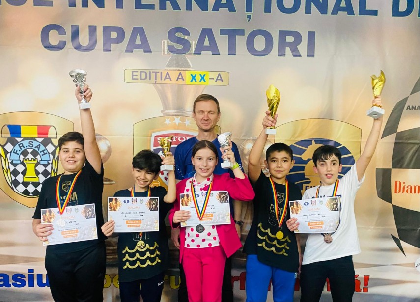 micii sahisti au castigat medalii la trei categorii la festivalul international satori art de la slobozia galerie foto 69c3aa4c86815