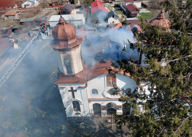 ministerul culturii monitorizeaza situatia dupa incendiul de la biserica monument istoric din prahova 69b6db2714a1d