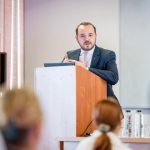 ministrul sanatatii actuala coalitie de guvernare este in pre anestezie nu cred ca a intrat la terapie intensiva 69b97dc6f3f21