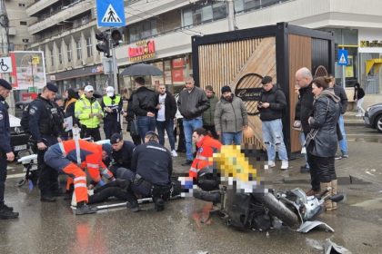 motociclist ranit intr un accident la iasi un echipaj de jandarmi a acordat primul ajutor 69c944f5c4088