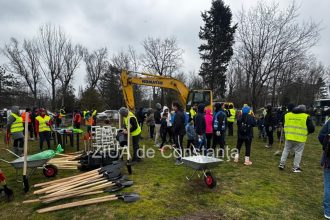 noi copaci plantati la palatul copiilor constanta catalin filisan nu ne sperie vremea avem nevoie de apa la plantare 69be5a28d3237