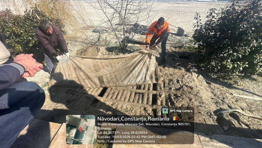 noi instalatii ingropate ilegal au fost descoperite pe plajele din navodari 69b29c2e03a35