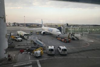 o areonava fly dubai efectueaza in aceasta seara o cursa romania emiratele arabe unite 69a9ac2f75c3d
