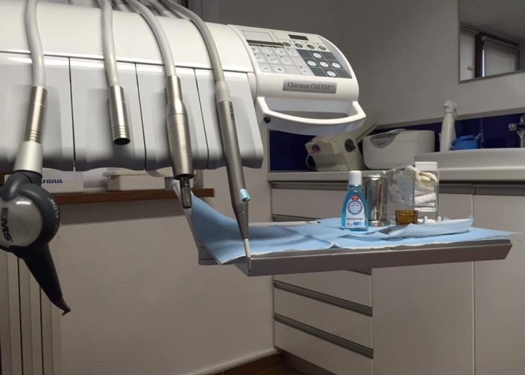 o cunoscuta clinica stomatologica din constanta amendata dupa ce o fosta angajata a furat datele pacientilor 69a54e35a182e