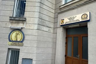 oficial de la dna despre sefii vamii care luau mita in portul constanta 69ab0469d483f