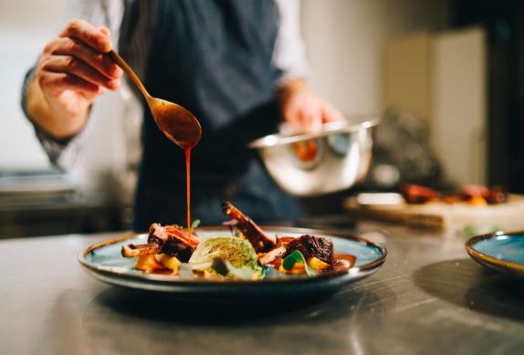 paul ivan revine pe piata restaurantelor din constanta cu pim food factory srl 69a82fe9009c0