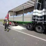 pericol de explozie pe dn6 tir incarcat cu azotat de amoniu implicat intr un accident 69c52ab56839f