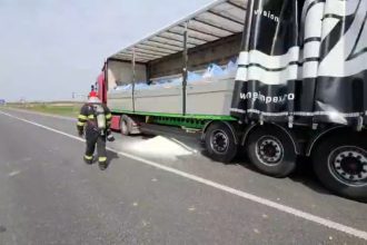 pericol de explozie pe dn6 tir incarcat cu azotat de amoniu implicat intr un accident 69c52ab56839f