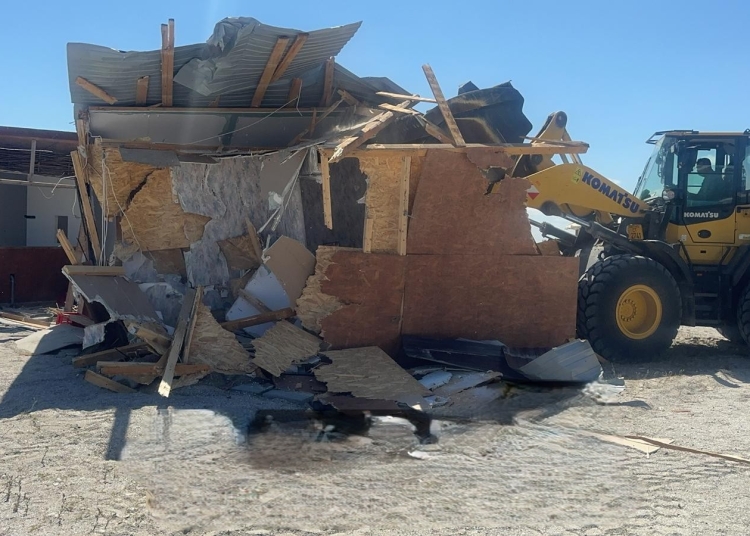 peste 100 de constructii ilegale pe plaje in vara anului trecut 69a59b97554e6