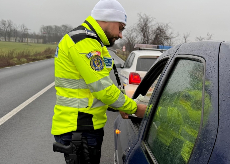 politistii au efectuat controale in sudul litoralului au fost aplicate 35 de sanctiuni contraventionale 69ad4c6a84735