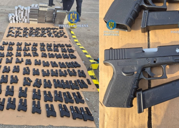 politistii au ramas cu gura cascata un cetatean turc a vrut sa intre in tara cu un intreg arsenal peste 100 de pistoale fara munitie au fost descoperite la frontiera 69b52e2d87461