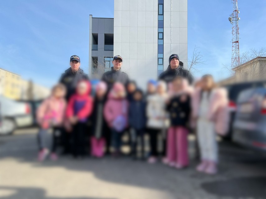 politistii din constanta au desfasurat activitati educative cu elevii pentru prevenirea violentei si siguranta in scoli 69a5c17471714