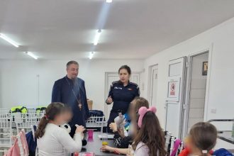 politistii din constanta desfasoara activitati preventive pentru copii si tinere mame la inceput de primavara 69a5d68c6d1b7