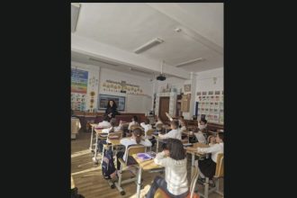 politistii din tulcea actiune de prevenire a violentei si cyberbullying ului la scoala gimnaziala alexandru ciucurencu 69bbcc3e31d87