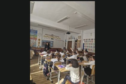 politistii din tulcea actiune de prevenire a violentei si cyberbullying ului la scoala gimnaziala alexandru ciucurencu 69bbcc3e31d87