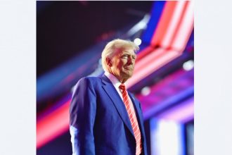 premiera pentru un presedinte american in exercitiu semnatura lui donald trump va aparea pe viitoarele bancnote 69c638d107d45