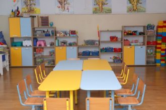 primaria constanta continua livrarea noului mobilier si echipamente in scoli 69b3c0831d2ac