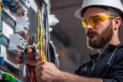 profesionisti din dobrogea printre castigatorii editiei din 2026 a trofeului electricianului 69c643a27729c