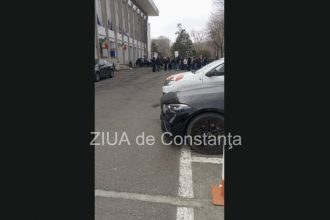 protest la primaria constanta angajatii salilor de jocuri de noroc se opun interzicerii acestora in oras 69bbc24673fa5