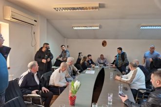 reactia surprinzatoare a unui consilier local din tuzla dupa ce s a abtinut de la votul unui proiect dezvoltat de global records nu am nicio replica am treaba 69c3f59a40624