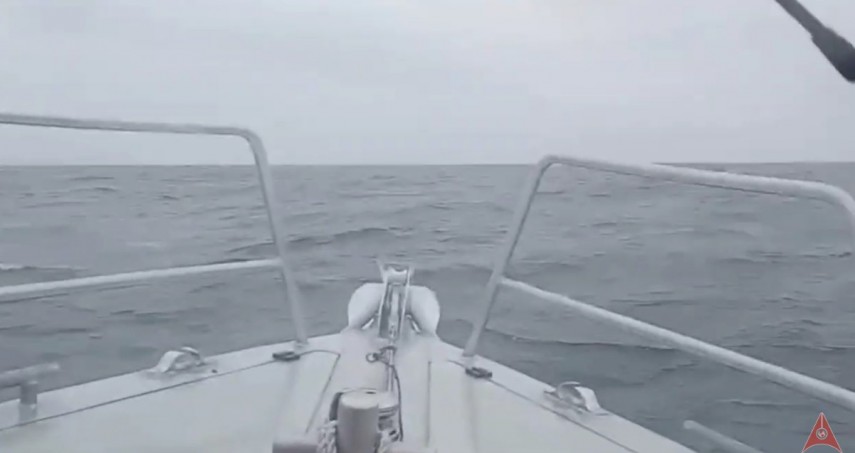 starea marii agitata complica cautarile marinarilor disparuti de pe remorcherul astana scafandrii mapn si arsvom pe mare in conditii dificile 69be6fba0e627