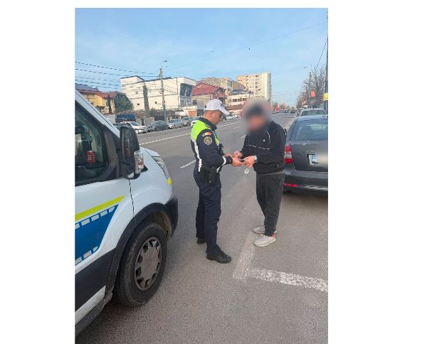 sute de amenzi pentru pietoni si biciclisti intr o singura zi 69ba7a8859a84