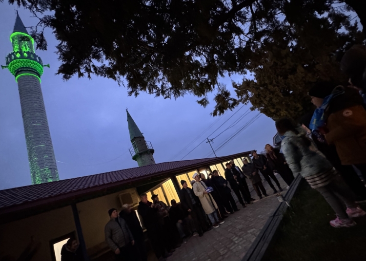 traditia sari eski pastrata de elevii tatari din tuzla valea dacilor si ciocarlia 69b1cd605b2ab