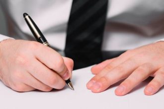 un tanc petrolier este vandut cu 180 000 de euro bunul apartine falimentarei balkan marine bunker assets srl controlata de o companie din rusia document 69c4fd26227b7