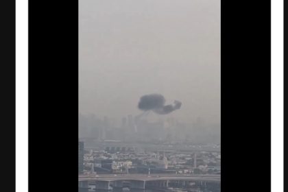 video explozie in aeroportul din dubai avioanele se rotesc deasupra aeroportului 69abec9b5cda7