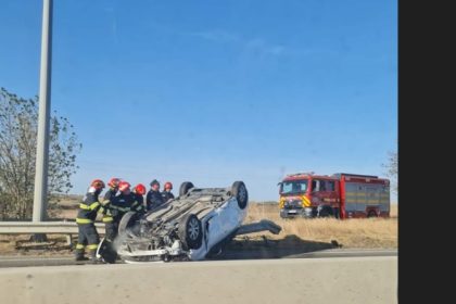 accident cu masina rasturnata pe dn22 69d646cd3a3f2