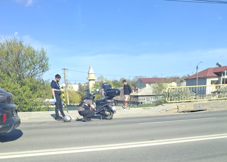 accident rutier la sensul giratoriu din agigea un tir a acrosat un scuter 69eb820a64992
