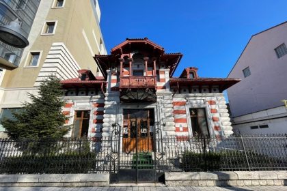 activitatile pregatite de centrul teodor t burada constanta de ziua mondiala a artei 69d78cff85316