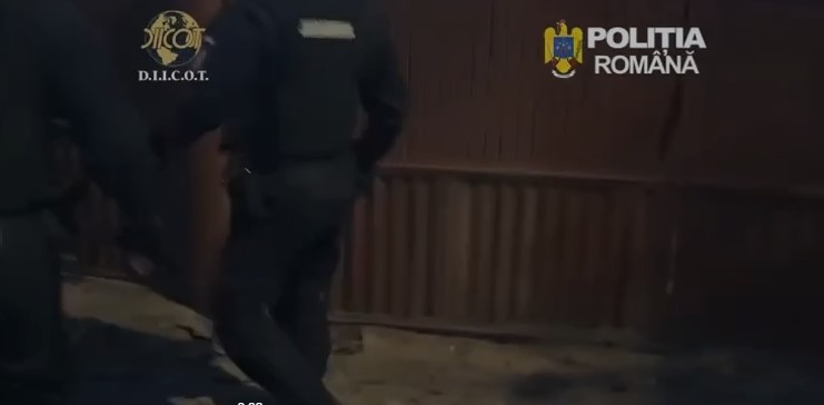 adolescenta cercetata pentru complicitate la trafic de minori victima o fata de doar 13 ani 69e6263e1478e