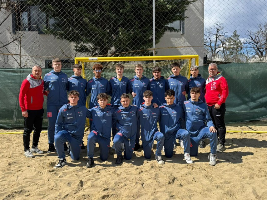 adrian georgescu si ionut deli iorga au condus primul stagiu al lotului de beach handbal romania u 17 69d8ccd7d7803
