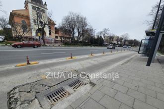 atentie calatori groapa periculoasa intr o statie de autobuz din constanta 69d7bbb4068d2