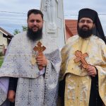 bataie in biserica doi popi si au impartit pumni si picioare in numele domnului 69ef14159862c