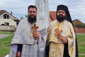 bataie in biserica doi popi si au impartit pumni si picioare in numele domnului 69ef14159862c