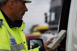 beat la volan se plimba de dimineata cu masina pe bulevardul aurel vlaicu 69dcc22f349e2