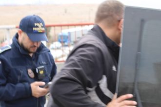 bunuri contrafacute si unelte de pescuit ilegal descoperite de politistii de frontiera constanteni in perioada floriilor ortodoxe si a pastelui catolic 69d387c956bcc