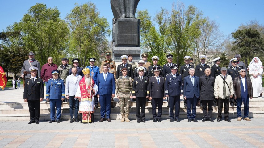 ceremonie militara dedicata zilei fortelor terestre romane organizata la monumentul victoriei din constanta 69ea3a629ceb9