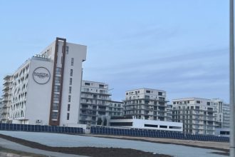 cine dezvolta proiectul gigant de langa hotel nyota asociati din imobiliare si horeca 69f1affd5d0b9