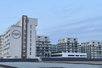 cine dezvolta proiectul gigant de langa hotel nyota asociati din imobiliare si horeca 69f26e59bd0be